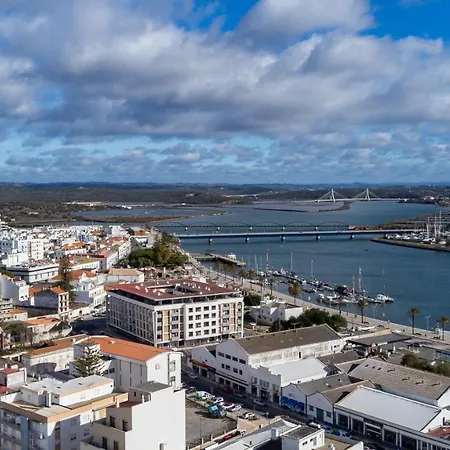 D Carlos - 6 Com Ac E Vista Fabulosa Sobre O Rio Arade Apartman